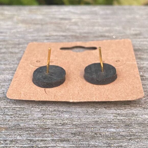 NIB New Everest Elegance Star Queen Round Gold Plated Coin Post Earrings - Picture 4 of 5